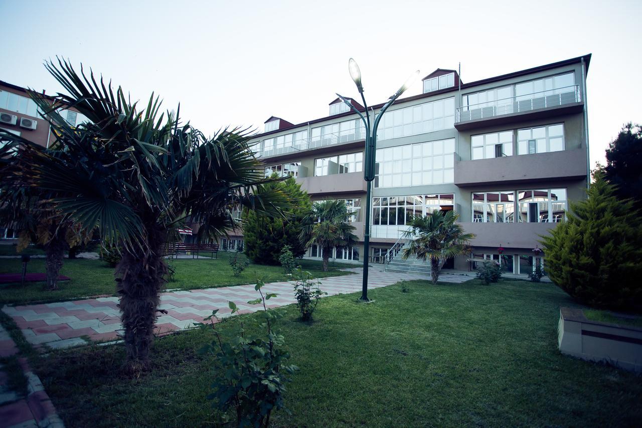 Gozel Naftalan Health Resort エクステリア 写真